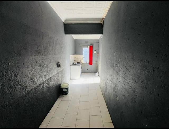 9 BEDROOM HOUSE FOR SALE IN ROSETTENVILLE